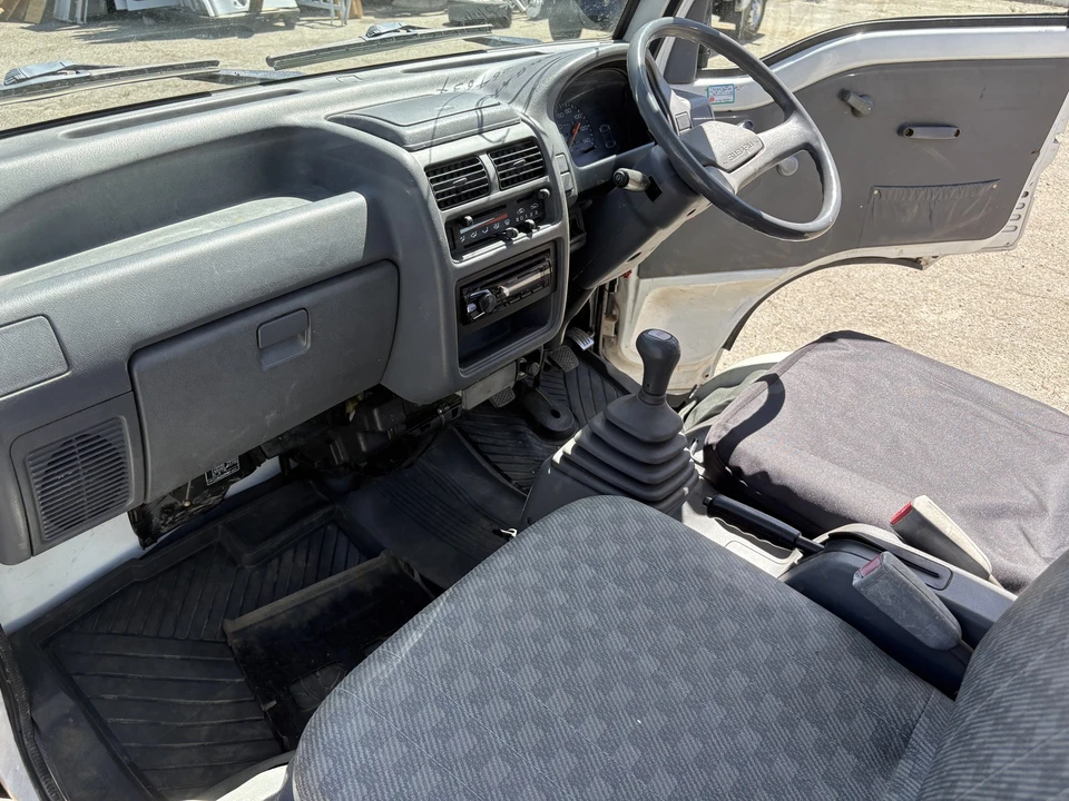 1995 Subaru Sambar 5th Gen - Image 24 of 31