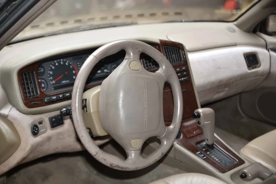 1995 Subaru SVX - Image 7 of 11