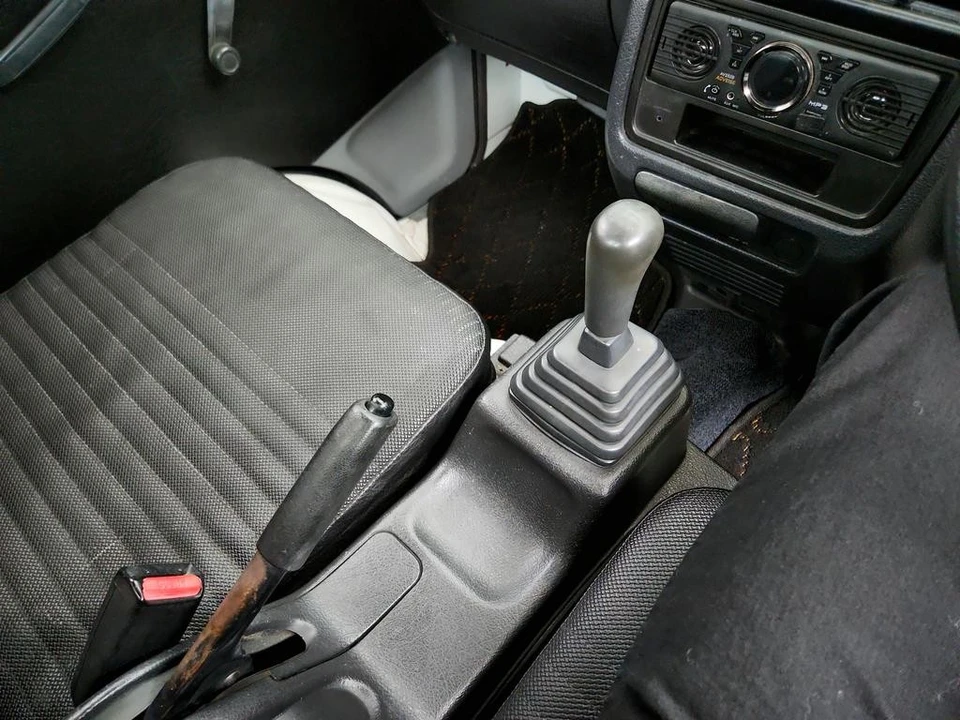 1995 Suzuki Carry & Every 9th Gen - Image 17 of 21