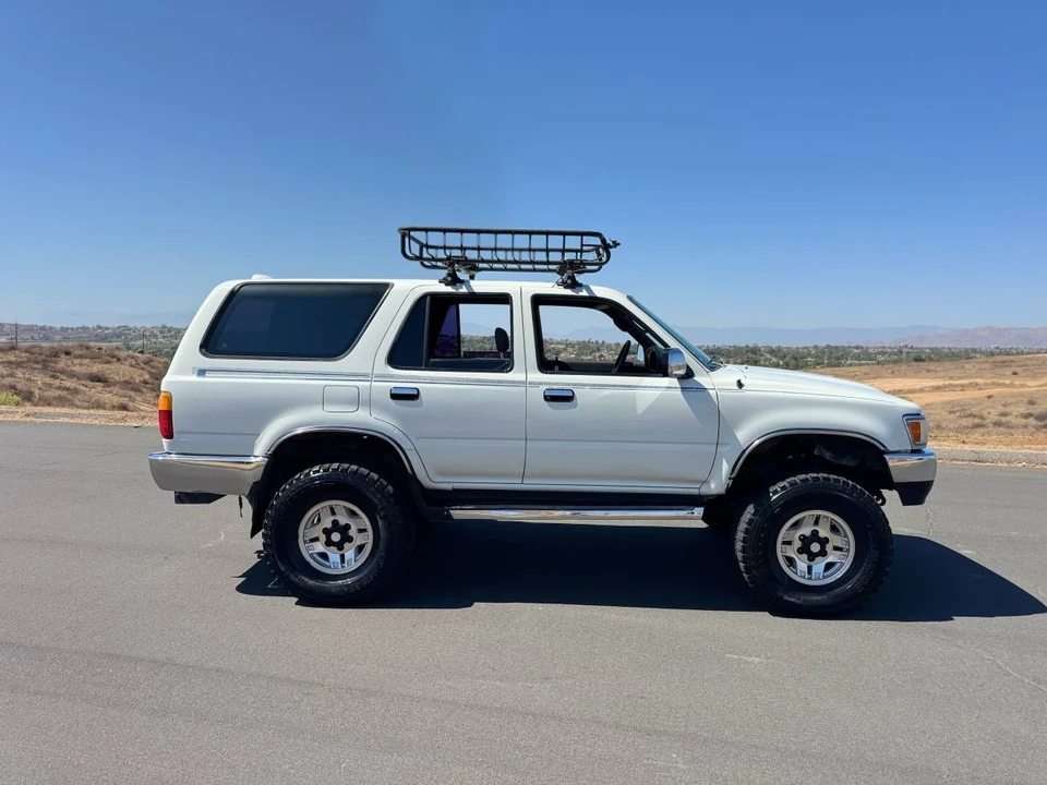1996 Toyota 4Runner 3rd Gen - Image 9 of 17