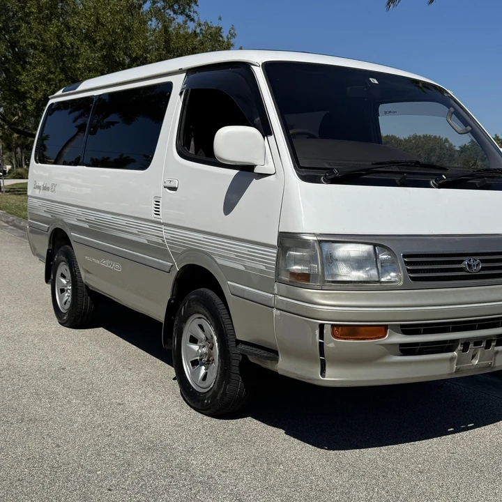 1995 Toyota HiAce 4th Gen - Image 3 of 12