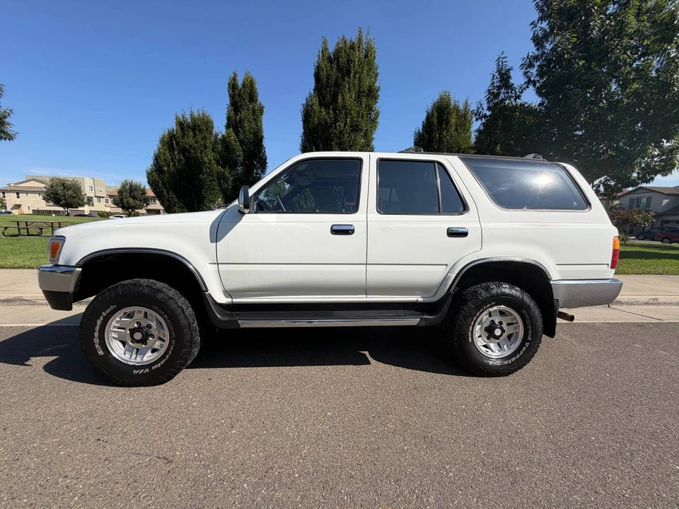 1995 Toyota 4Runner 2nd Gen - Image 12 of 22