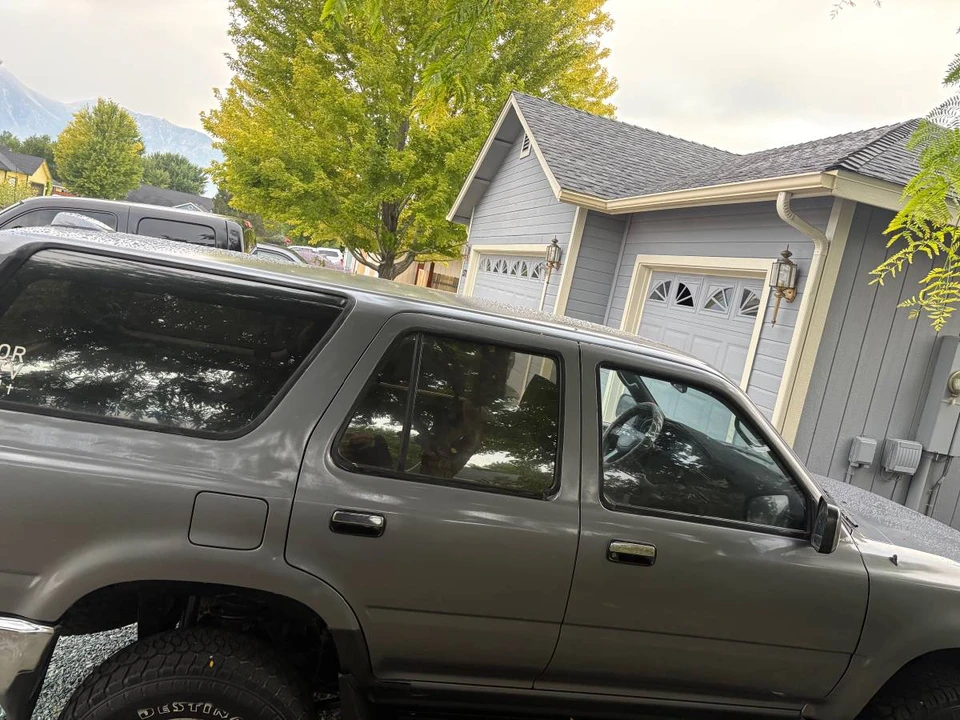 1995 Toyota 4Runner 2nd Gen - Image 2 of 9