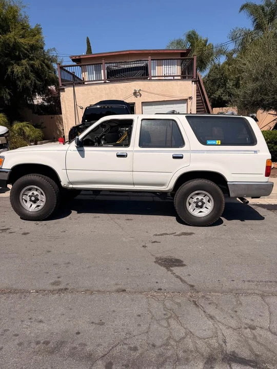1995 Toyota 4Runner 2nd Gen - Image 3 of 9