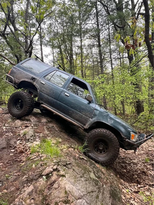 1995 Toyota 4Runner - Image 2 of 10