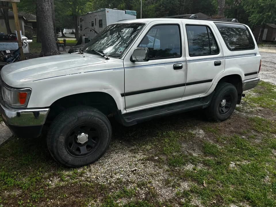 1995 Toyota 4Runner 2nd Gen - Image 4 of 9