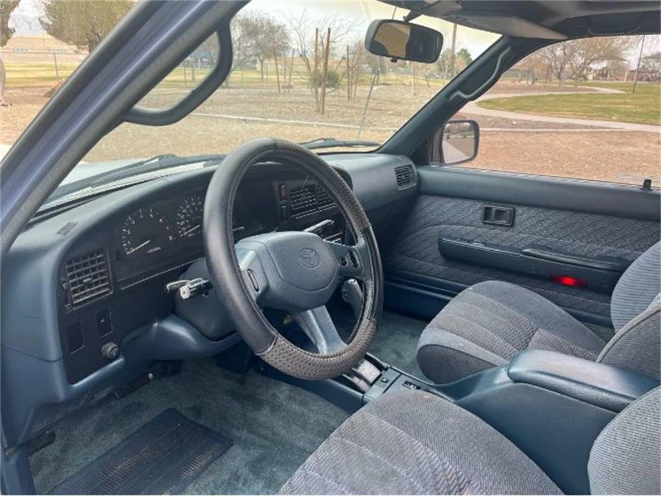 1995 Toyota 4Runner 2nd Gen - Image 9 of 16