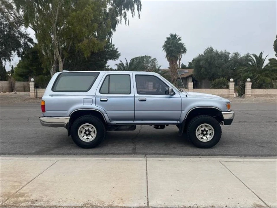1995 Toyota 4Runner 2nd Gen - Image 11 of 16