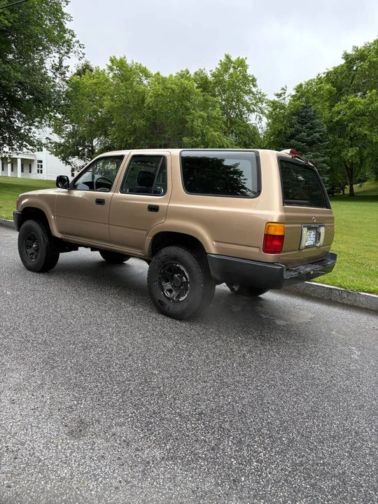 1995 Toyota 4Runner 2nd Gen - Image 2 of 23