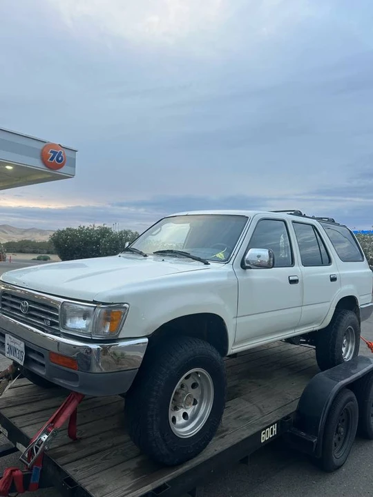 1995 Toyota 4Runner 2nd Gen - Image 2 of 8