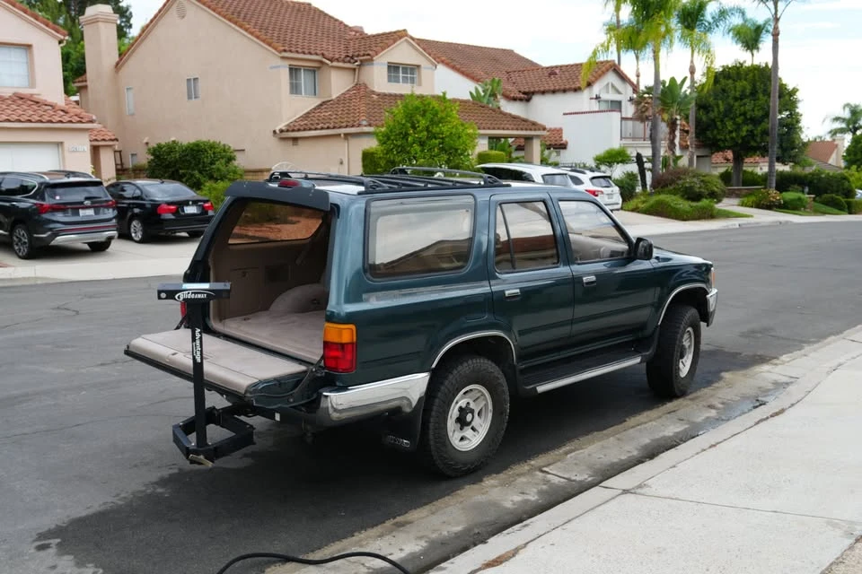 1995 Toyota 4Runner 2nd Gen - Image 5 of 12