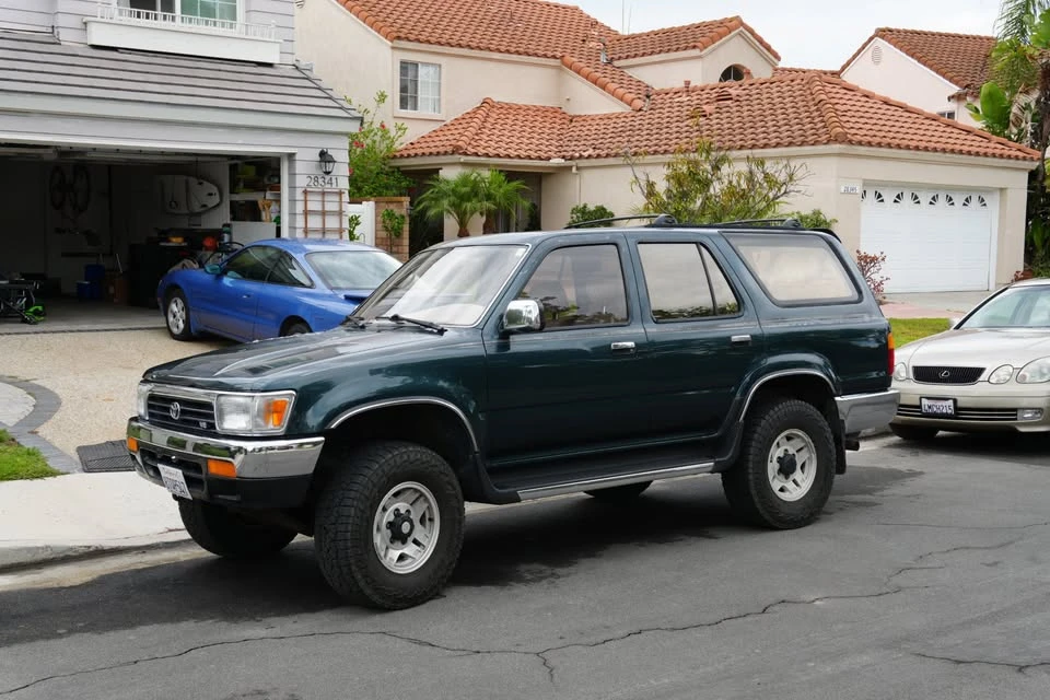 1995 Toyota 4Runner 2nd Gen - Image 2 of 12