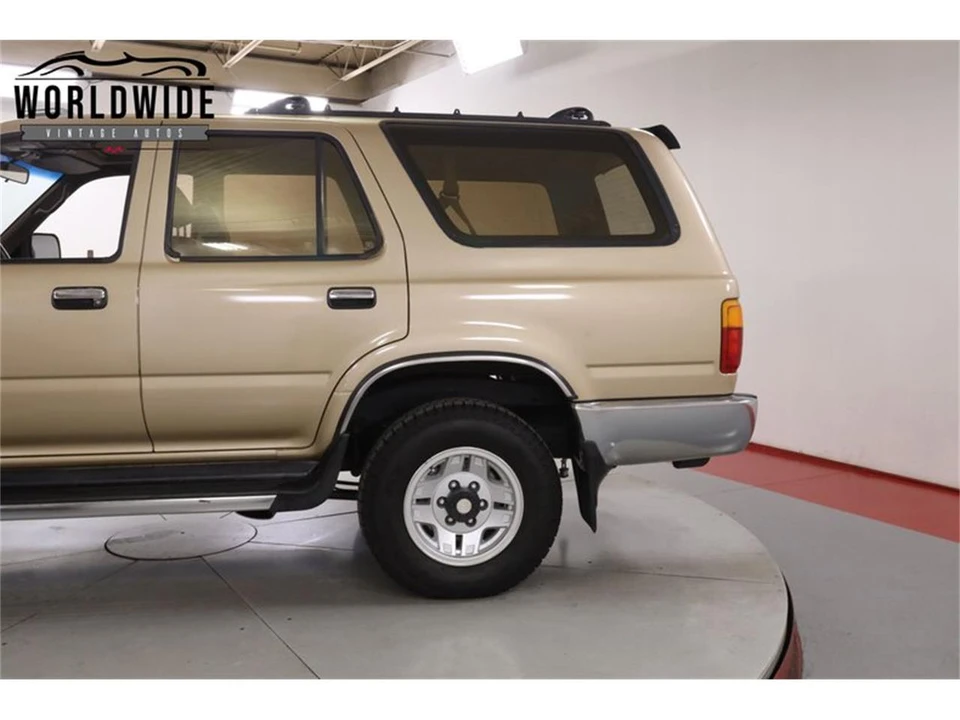 1995 Toyota 4Runner 2nd Gen - Image 10 of 31