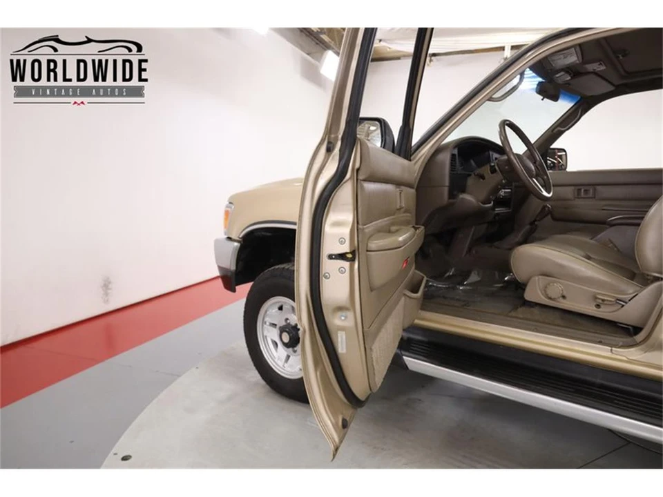 1995 Toyota 4Runner 2nd Gen - Image 25 of 31