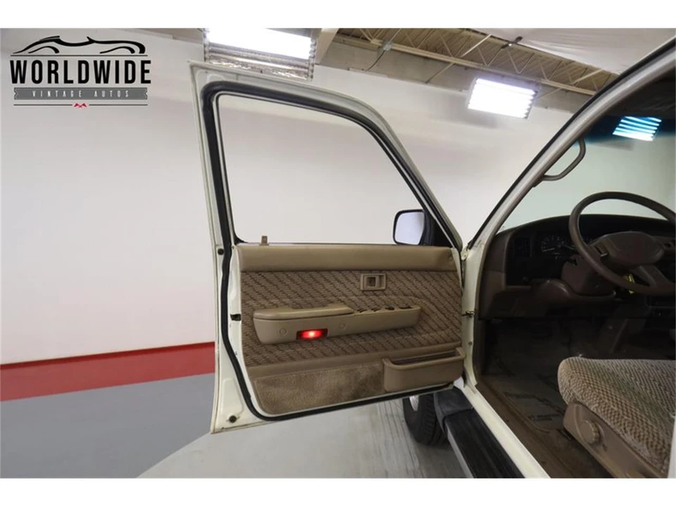 1995 Toyota 4Runner 2nd Gen - Image 26 of 31