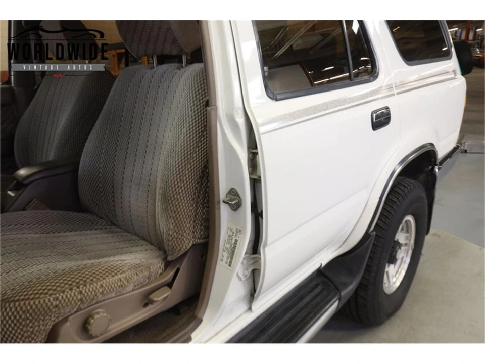 1995 Toyota 4Runner 2nd Gen - Image 27 of 31