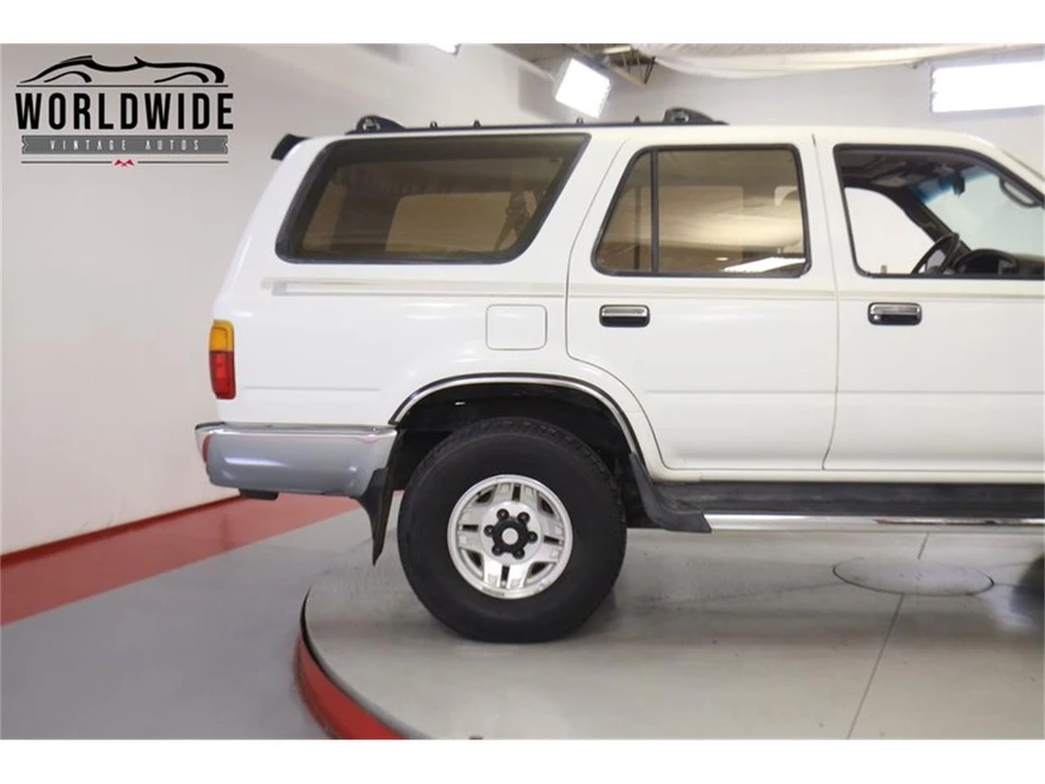 1995 Toyota 4Runner 2nd Gen - Image 9 of 31