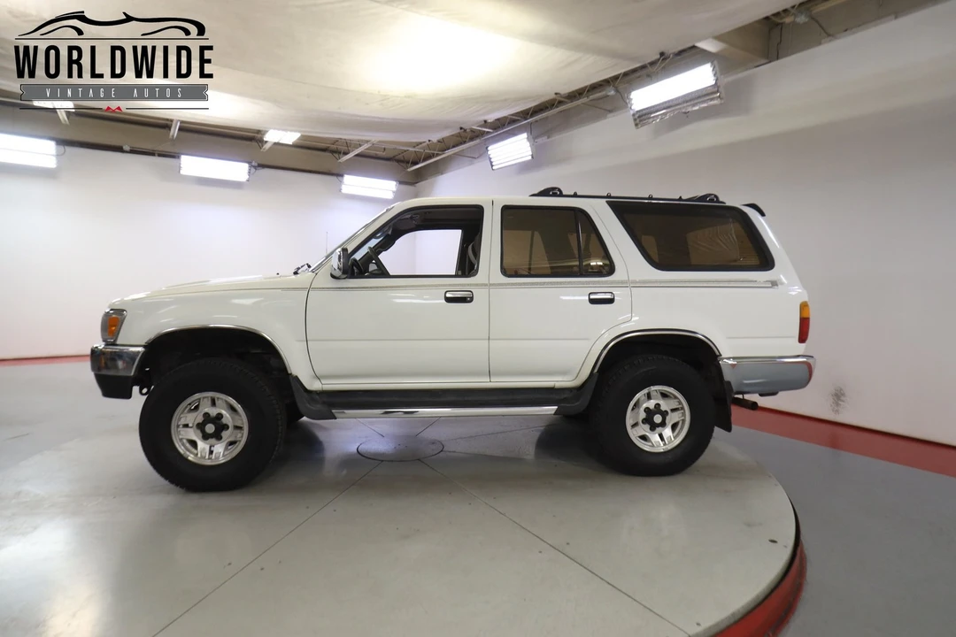 1995 Toyota 4Runner 2nd Gen - Image 3 of 12