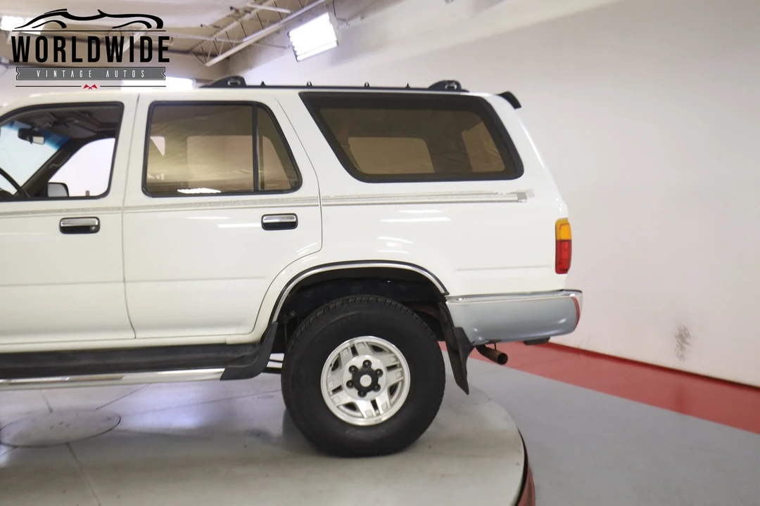 1995 Toyota 4Runner 2nd Gen - Image 10 of 12