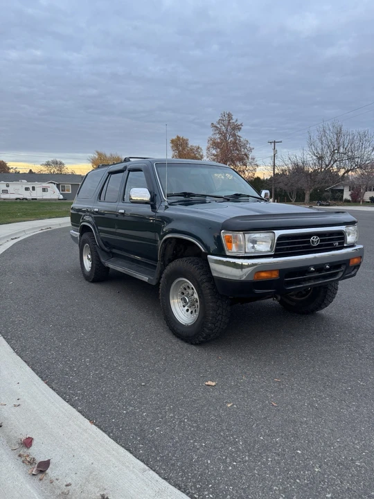 1995 Toyota 4Runner 2nd Gen - Image 2 of 21