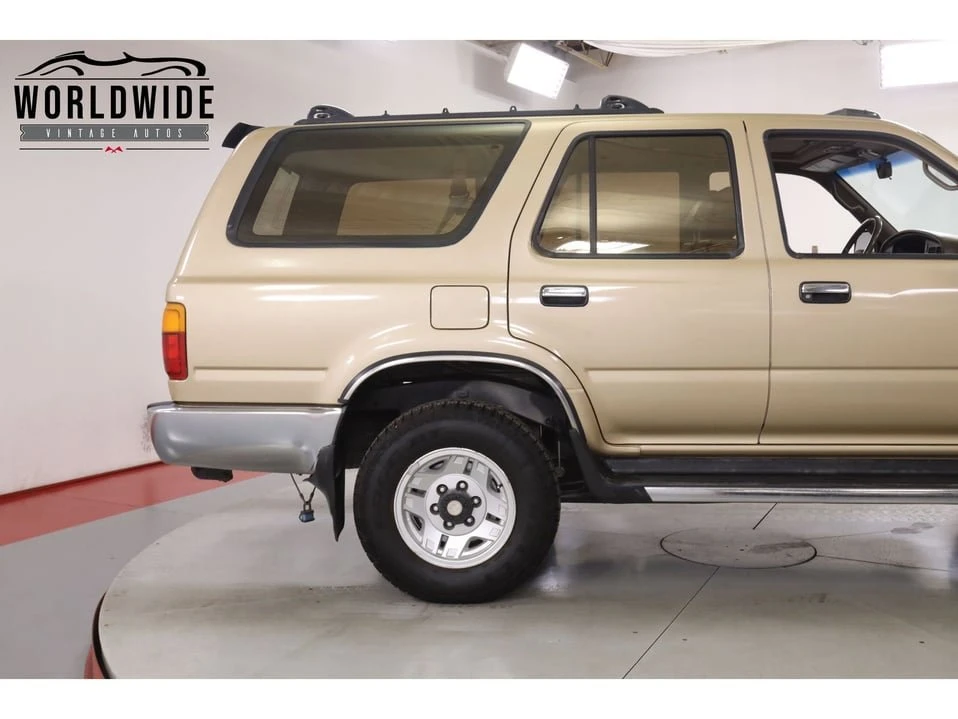 1995 Toyota 4Runner 2nd Gen - Image 9 of 20