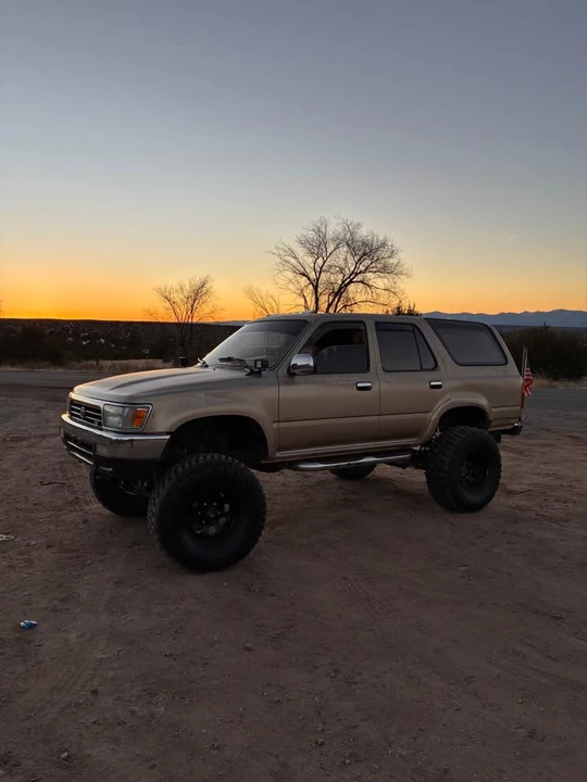 1995 Toyota 4Runner 2nd Gen - Image 2 of 8