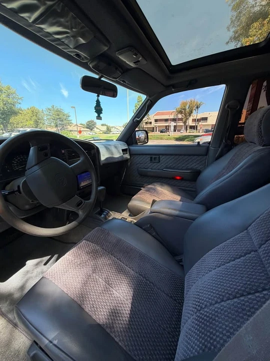 1995 Toyota 4Runner 2nd Gen - Image 13 of 16