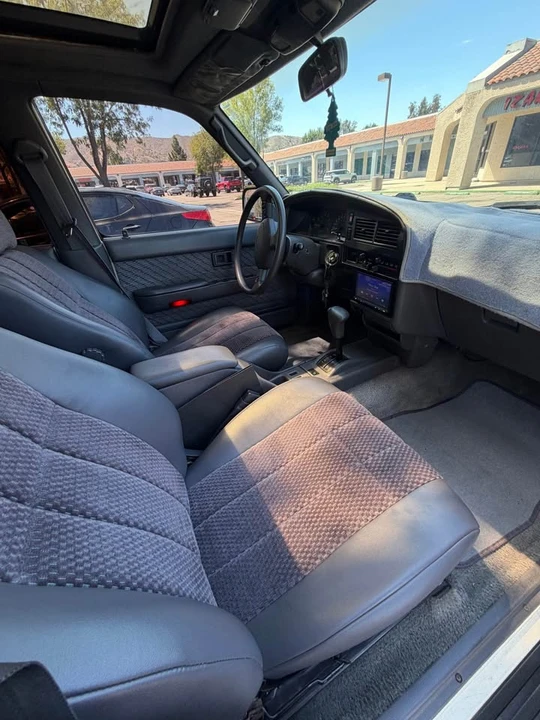1995 Toyota 4Runner 2nd Gen - Image 10 of 16