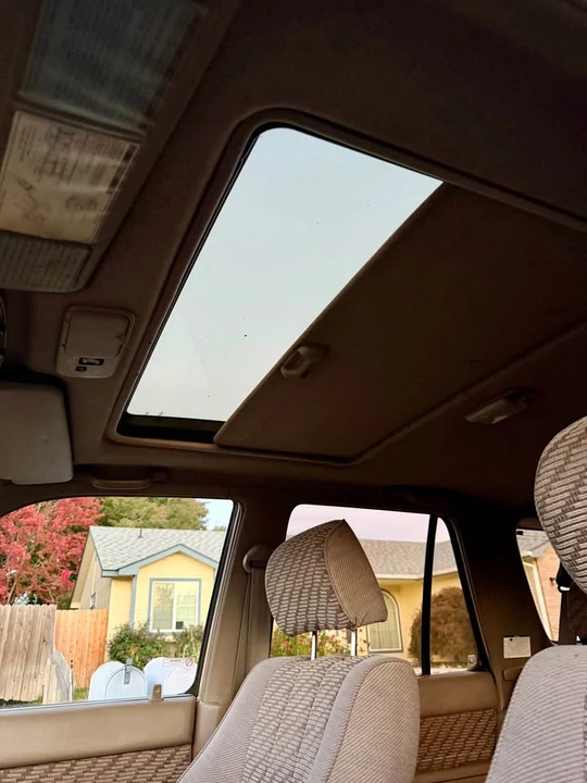 1995 Toyota 4Runner 2nd Gen - Image 6 of 9
