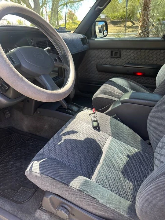 1995 Toyota 4Runner 2nd Gen - Image 9 of 18