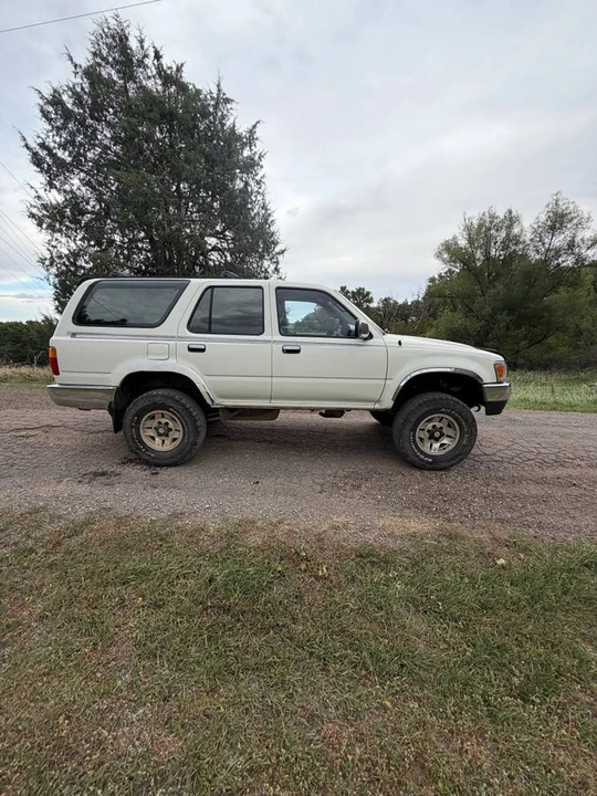 1995 Toyota 4Runner 2nd Gen - Image 4 of 14