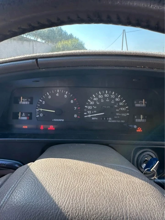 1995 Toyota 4Runner 2nd Gen - Image 9 of 18