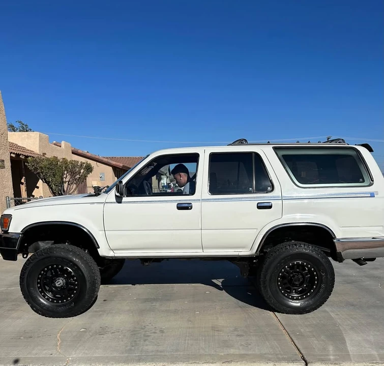 1995 Toyota 4Runner 2nd Gen - Image 3 of 14