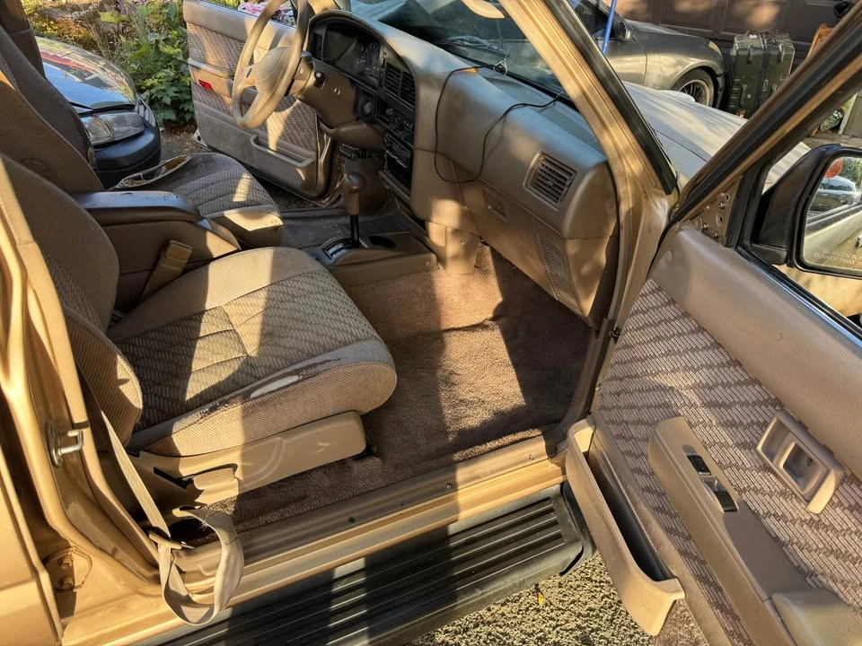 1995 Toyota 4Runner 2nd Gen - Image 9 of 12