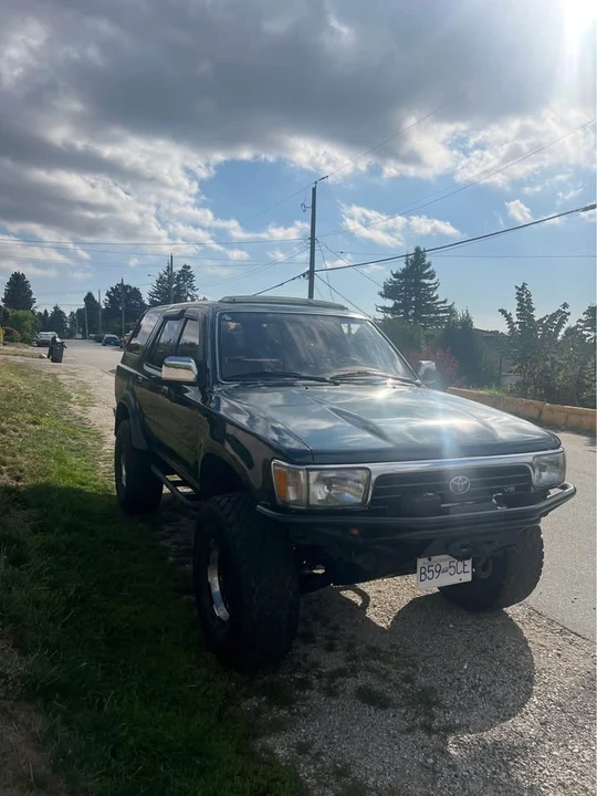 1995 Toyota 4Runner 2nd Gen - Image 2 of 11