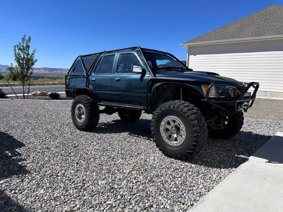 1995 Toyota 4Runner 2nd Gen - Image 2 of 18