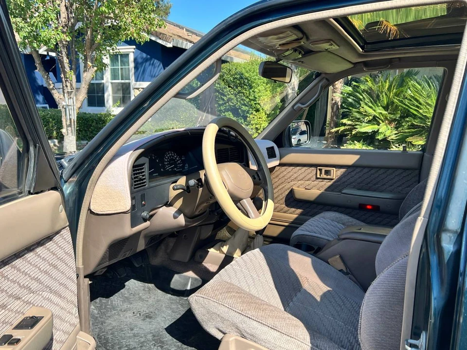 1995 Toyota 4Runner 2nd Gen - Image 12 of 24