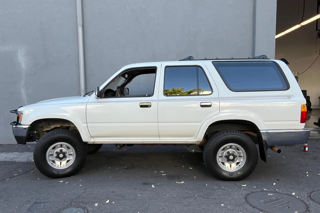 1995 Toyota 4Runner 2nd Gen - Image 3 of 31