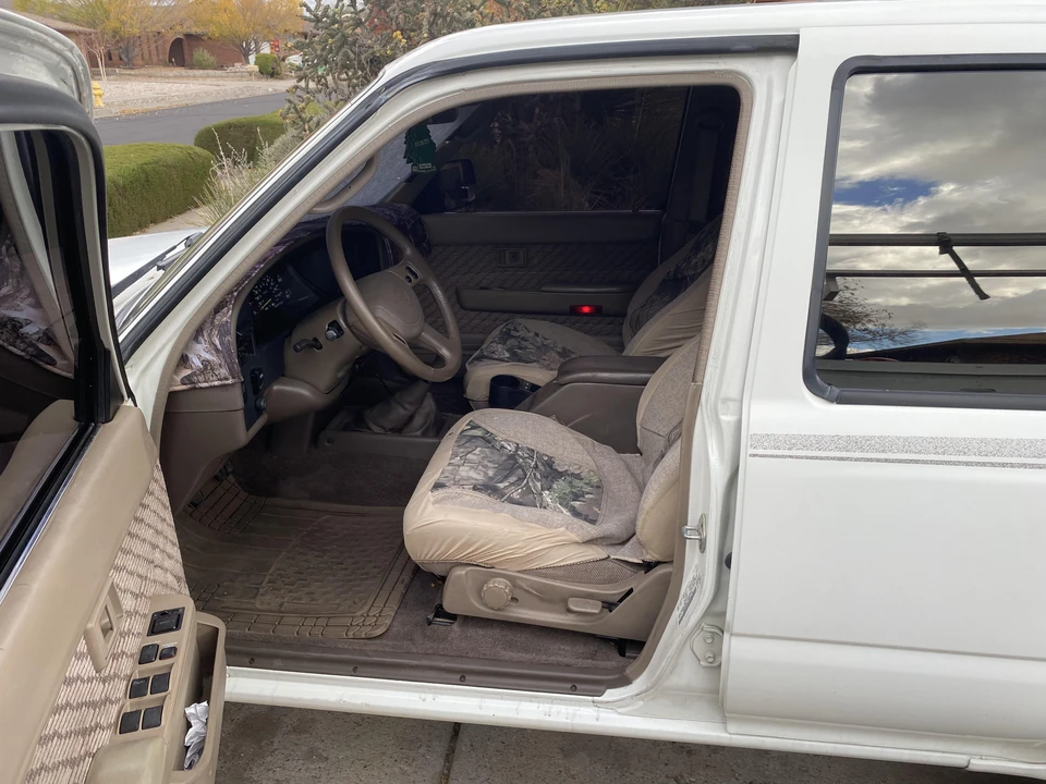 1995 Toyota 4Runner 2nd Gen - Image 21 of 31