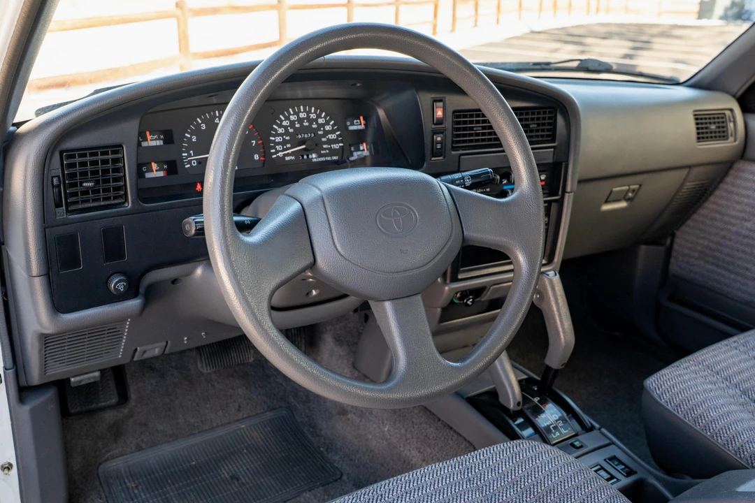 1995 Toyota 4Runner 2nd Gen - Image 18 of 31