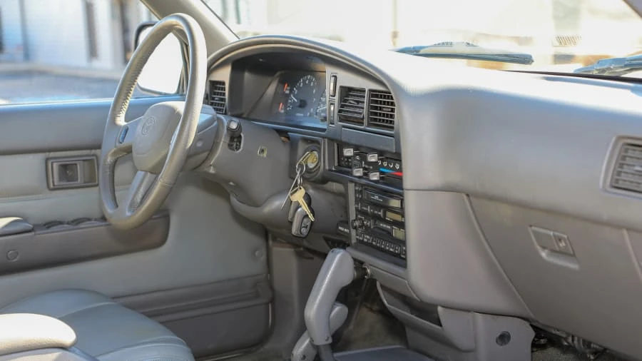 1995 Toyota 4Runner 2nd Gen - Image 9 of 29