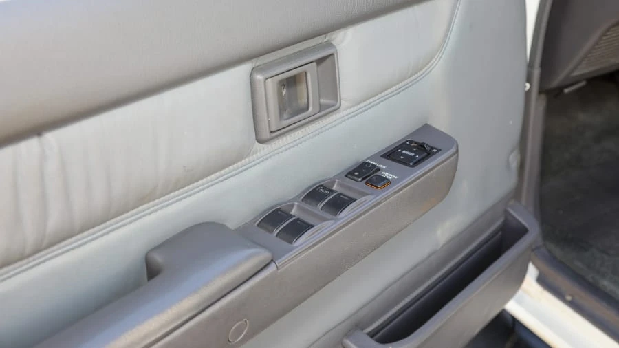 1995 Toyota 4Runner 2nd Gen - Image 10 of 29