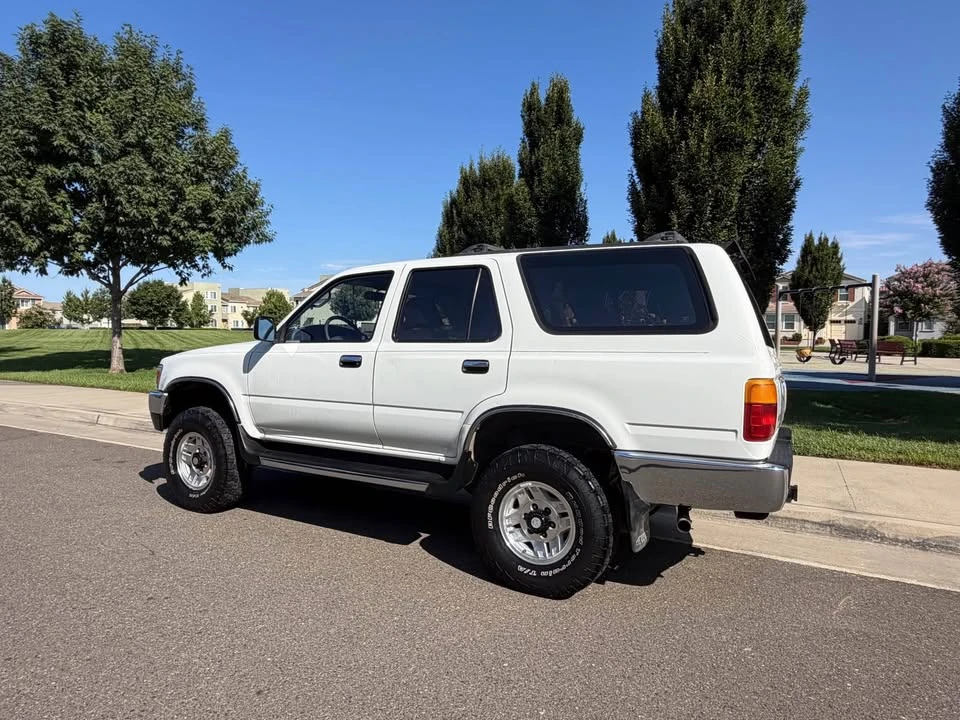 1995 Toyota 4Runner 2nd Gen - Image 3 of 19