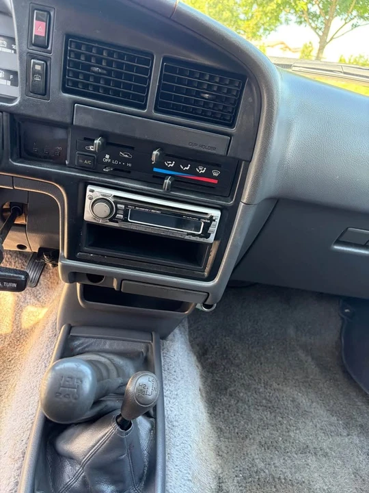 1995 Toyota 4Runner 2nd Gen - Image 9 of 19