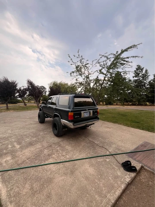 1995 Toyota 4Runner 2nd Gen - Image 2 of 8
