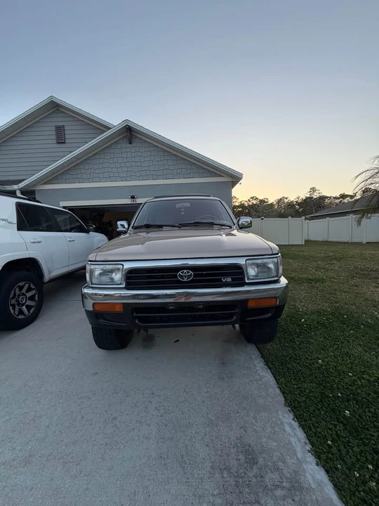 1995 Toyota 4Runner 2nd Gen - Image 5 of 14