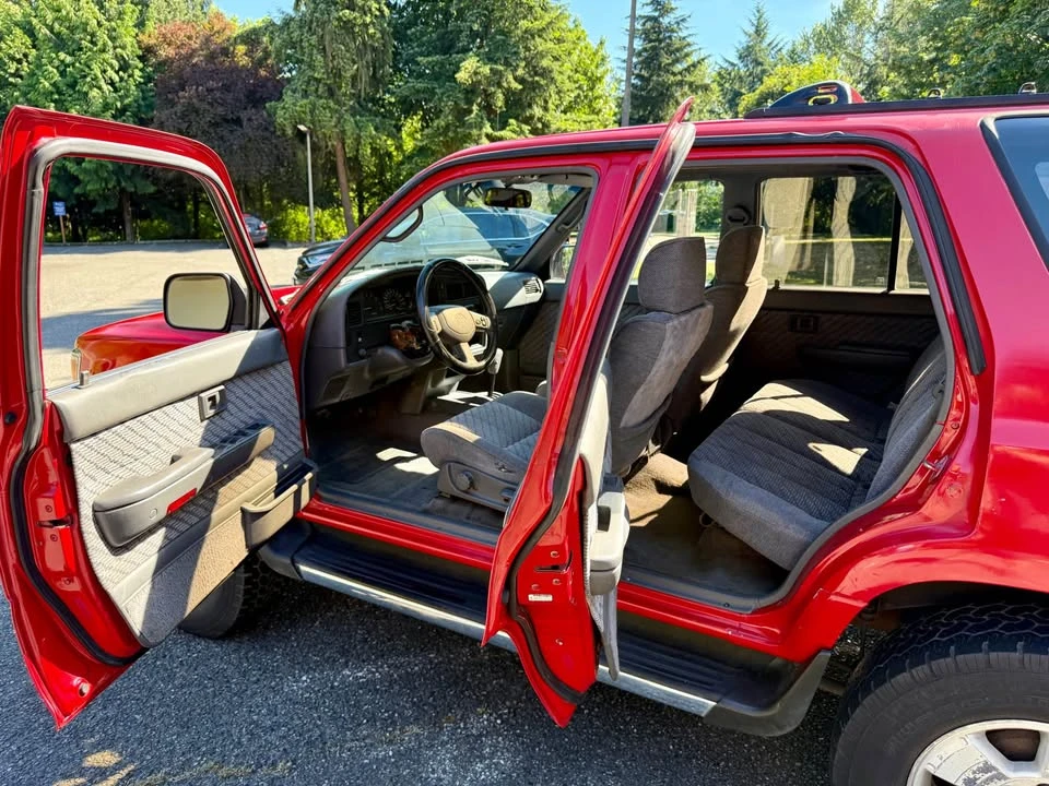 1995 Toyota 4Runner 2nd Gen - Image 9 of 18
