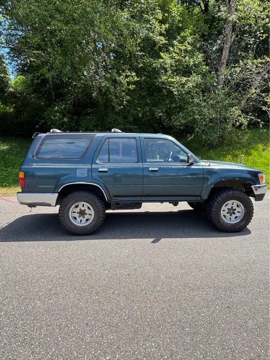 1995 Toyota 4Runner 2nd Gen - Image 5 of 12