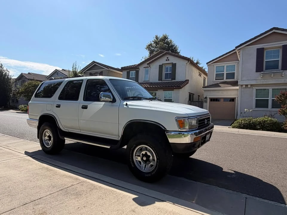 1995 Toyota 4Runner 2nd Gen - Image 11 of 17