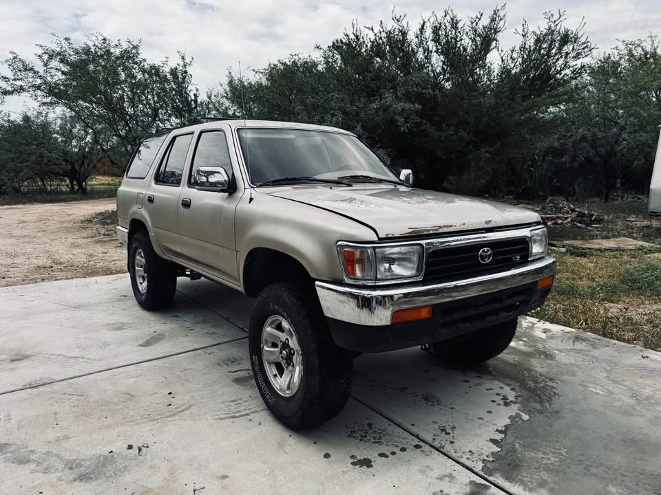 1995 Toyota 4Runner 2nd Gen - Image 2 of 16